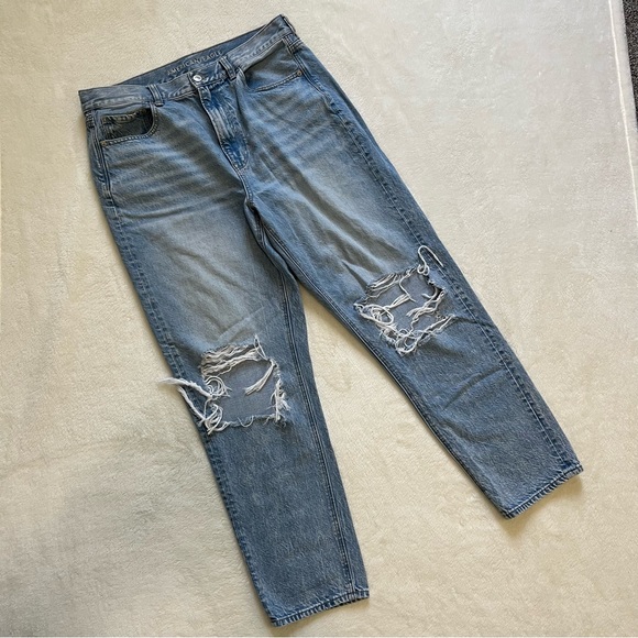American Eagle Denim Mom Jeans - Picture 1 of 16